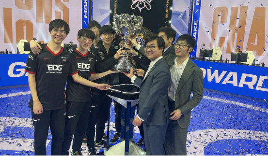 甲赛季中 甲赛季中