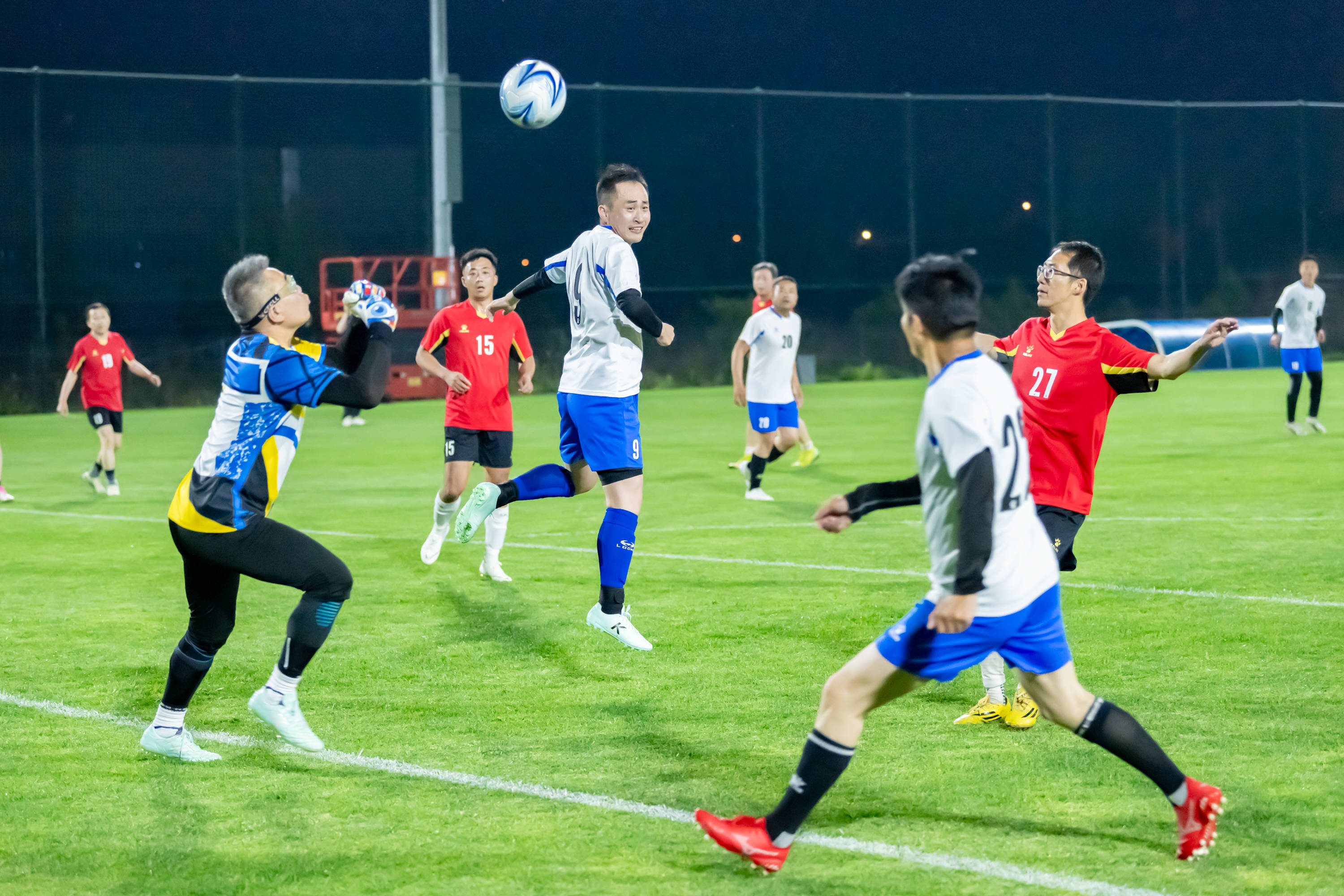 场边氛围对 场边氛围对