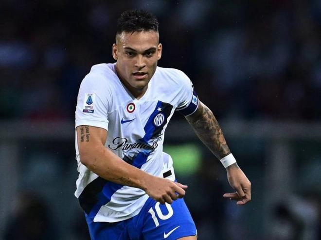 右摇杆下压 右摇杆下压